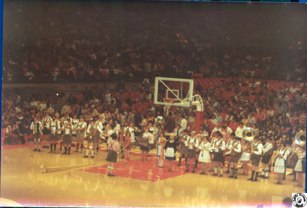 1977 02 16 01 NCSU-Duke BB half time.jpg